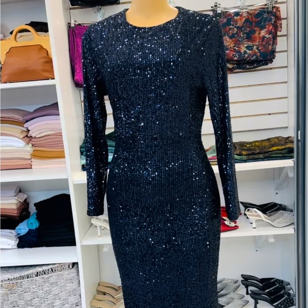Elegant Sequin Dress in Navy Blue 
Comes in different colors like Pink
